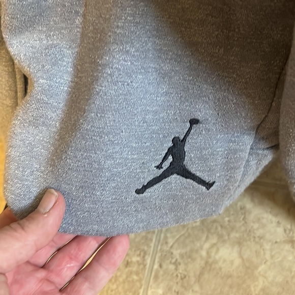 Jordan jumpman sweatshirt. - Picture 3 of 5